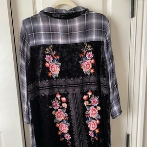Floral flannel top